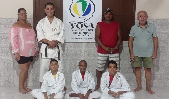 CAMPANHA KIMONO SOLIDÁRIO VISTA UM SONHO. TRANSFORME UMA VIDA.
